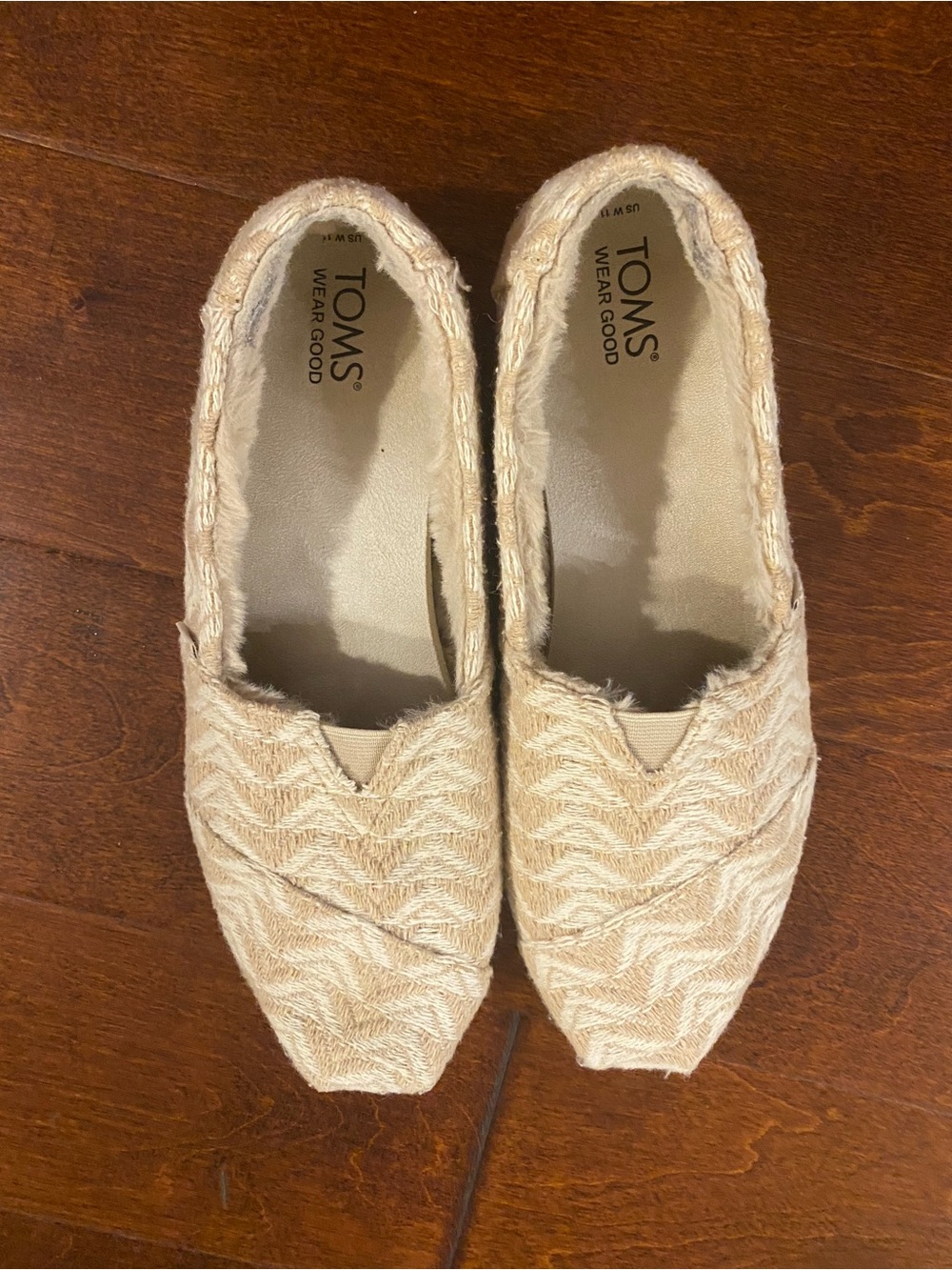 TOMS Alpargata Beige Woven Chevron Faux Fur Lined Slip On Flats Women’s Size 11